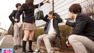 毎日イジメてくる幼馴染のお姉さんが裏では優しい！おっぱいで慰められこっそり中出し